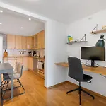 W Balcony Apartman *