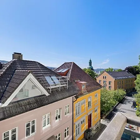 W Balcony Apartman *
